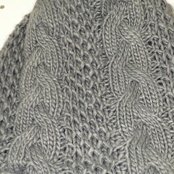 Cable Knit Neck Warmer by STYLE - Picture 3 of 7